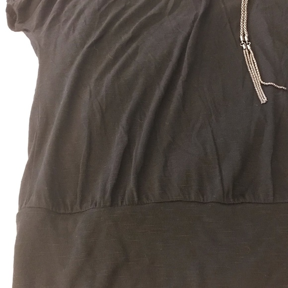 Black short sleeves top with metal removable tie - Picture 6 of 8